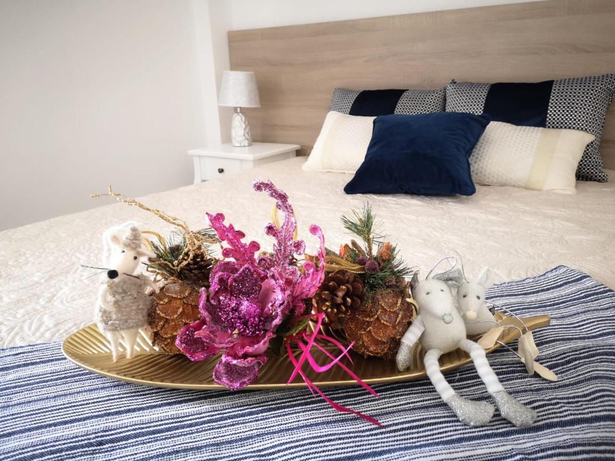 Beachfront Modern And Spacious Apartment ตอร์เรเวียคา ภายนอก รูปภาพ